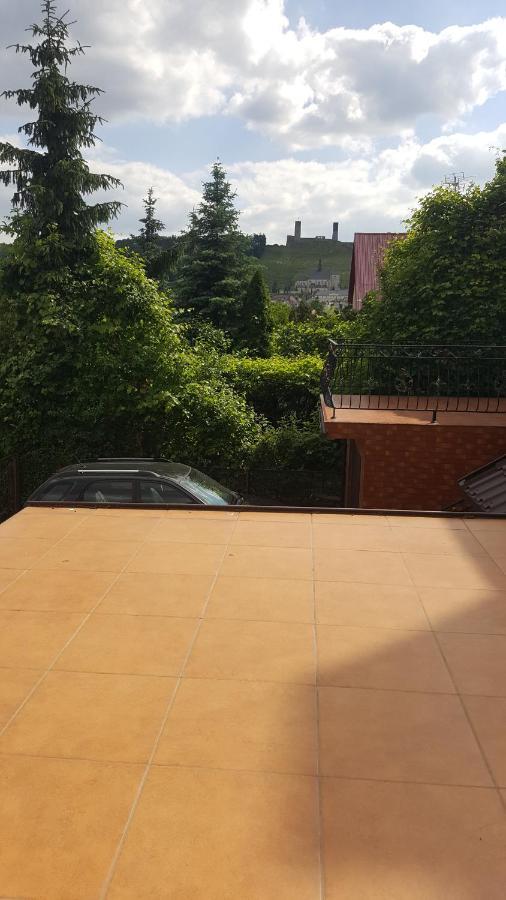 Pod Srebrna Roza Apartment Checiny  Bagian luar foto
