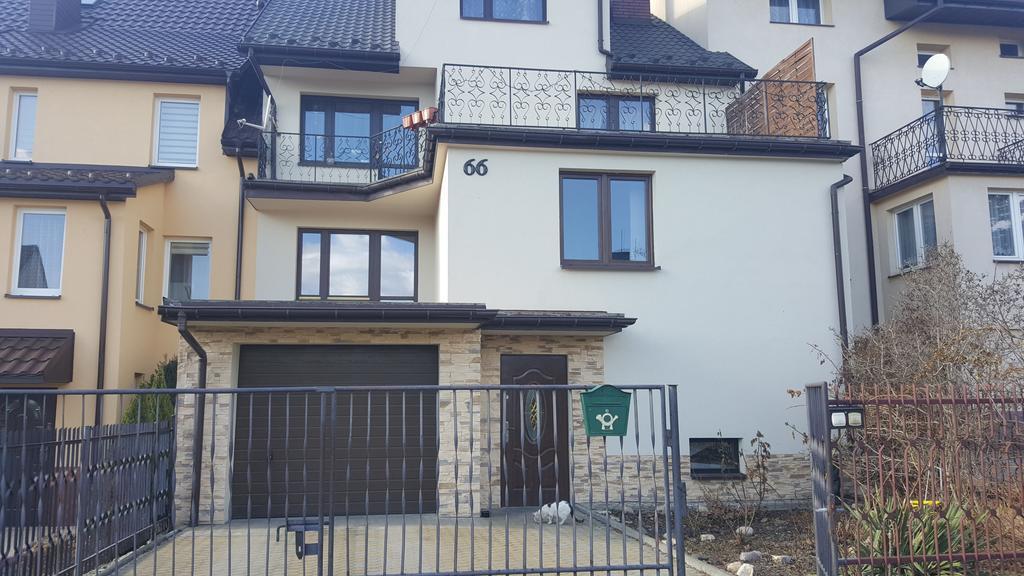 Pod Srebrna Roza Apartment Checiny  Bagian luar foto