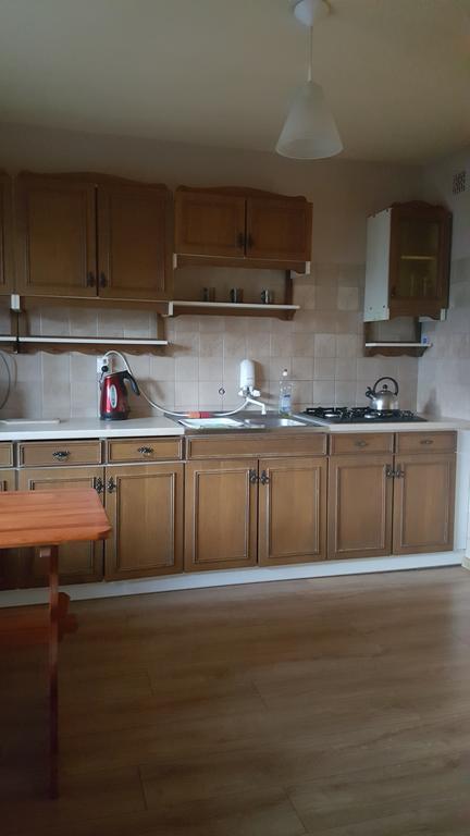 Pod Srebrna Roza Apartment Checiny  Bagian luar foto