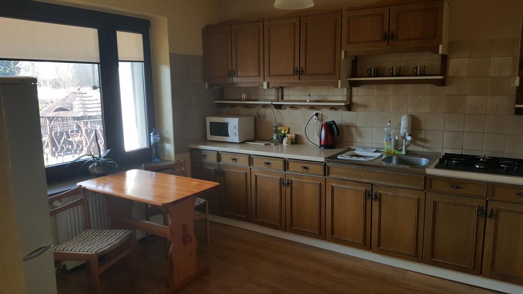 Pod Srebrna Roza Apartment Checiny  Bagian luar foto